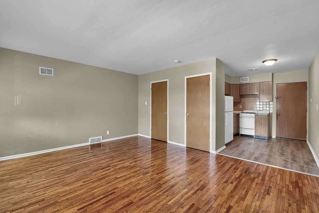 4421A Donovan Ave - Photo 5 of 11