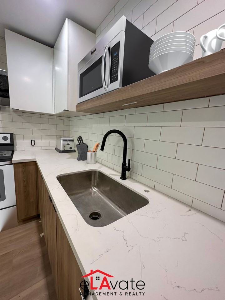 1312 N Citrus Ave - Photo 3 of 12