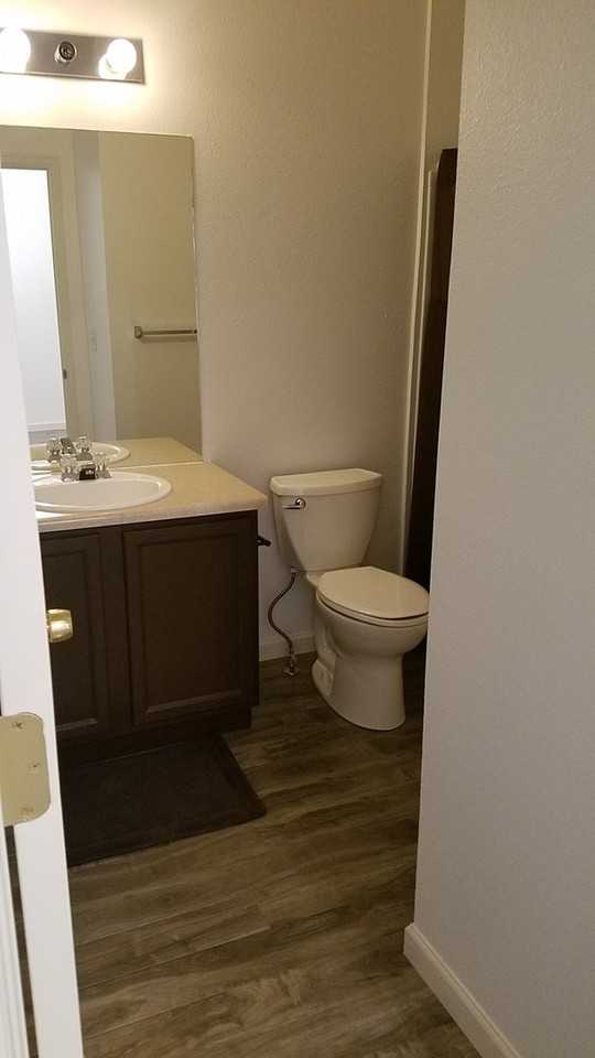 1558 S Danube Cir - Photo 2 of 4