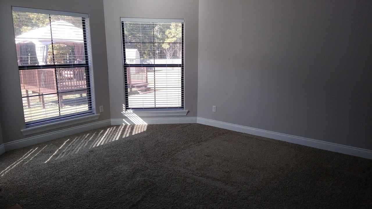 3656 Belview Rd - Photo 5 of 14