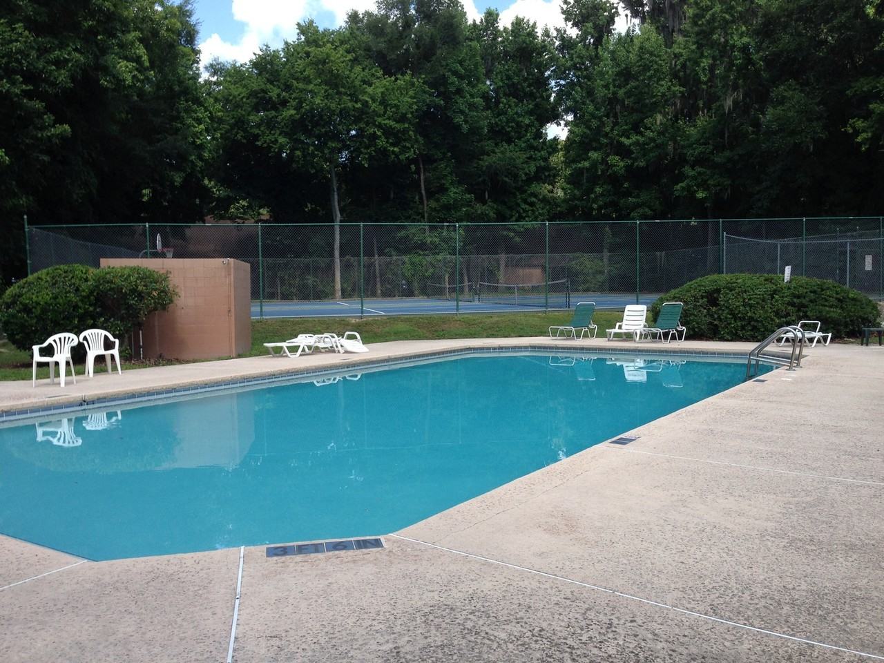 826 Sw 57th Ter - Photo 3 of 15