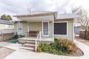 featured image of 733 4th St