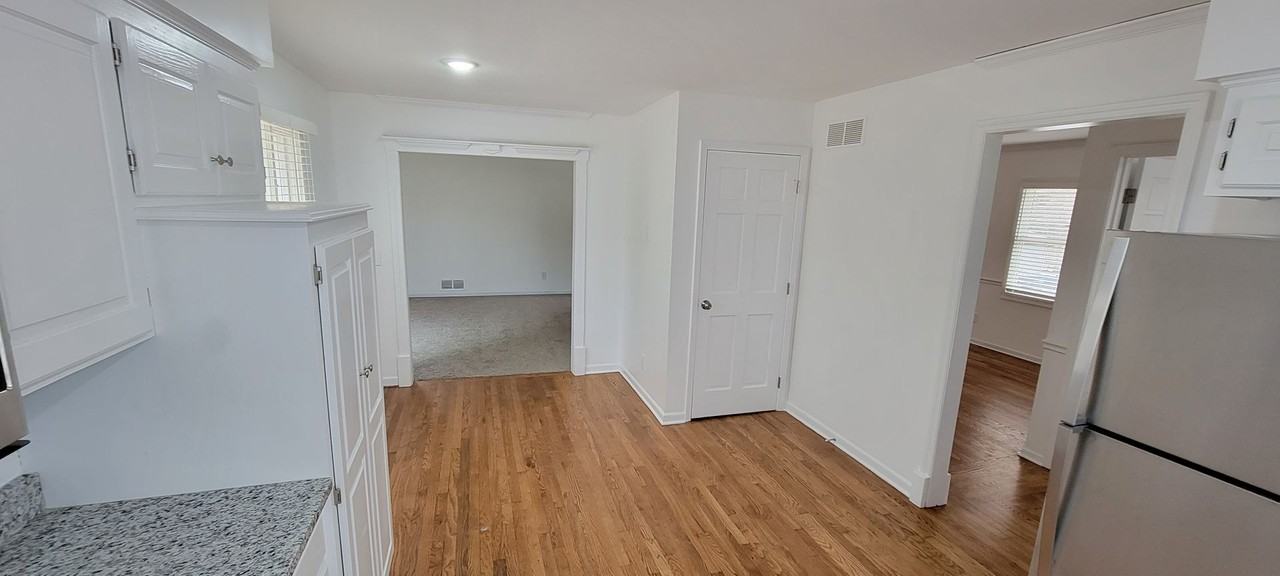 9700 N Campbell Dr - Photo 4 of 21