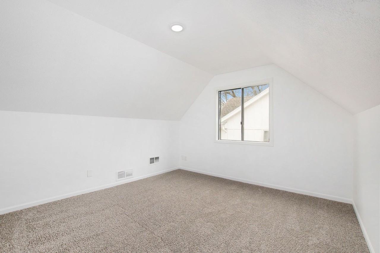 9700 N Campbell Dr - Photo 6 of 21