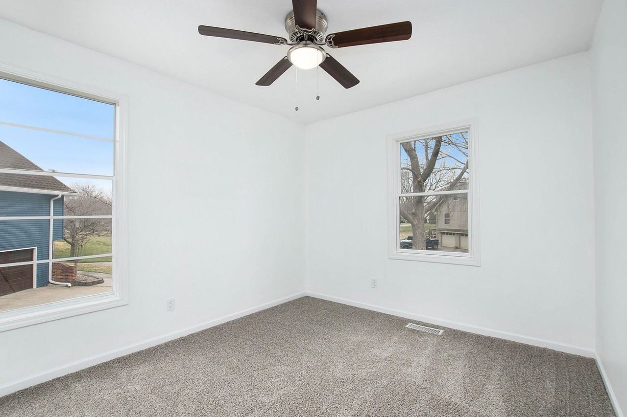 9700 N Campbell Dr - Photo 7 of 21