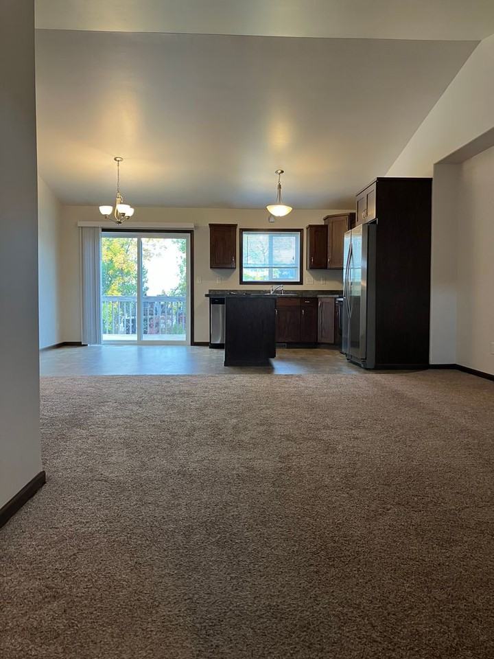 1320 13th St W - Photo 5 of 26