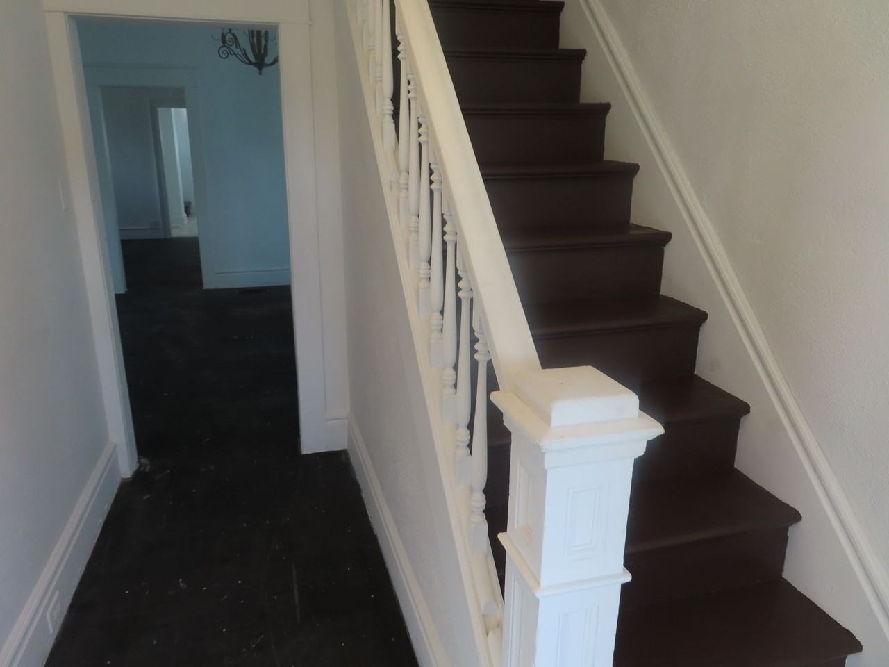 1401 Fairfield Ave - Photo 4 of 36