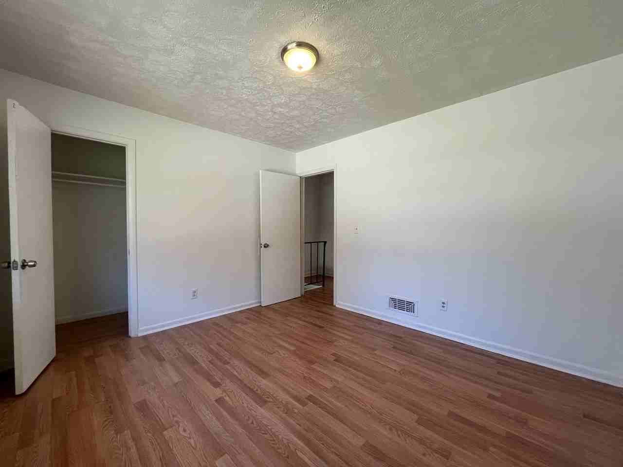 389 Mimosa Dr - Photo 7 of 13