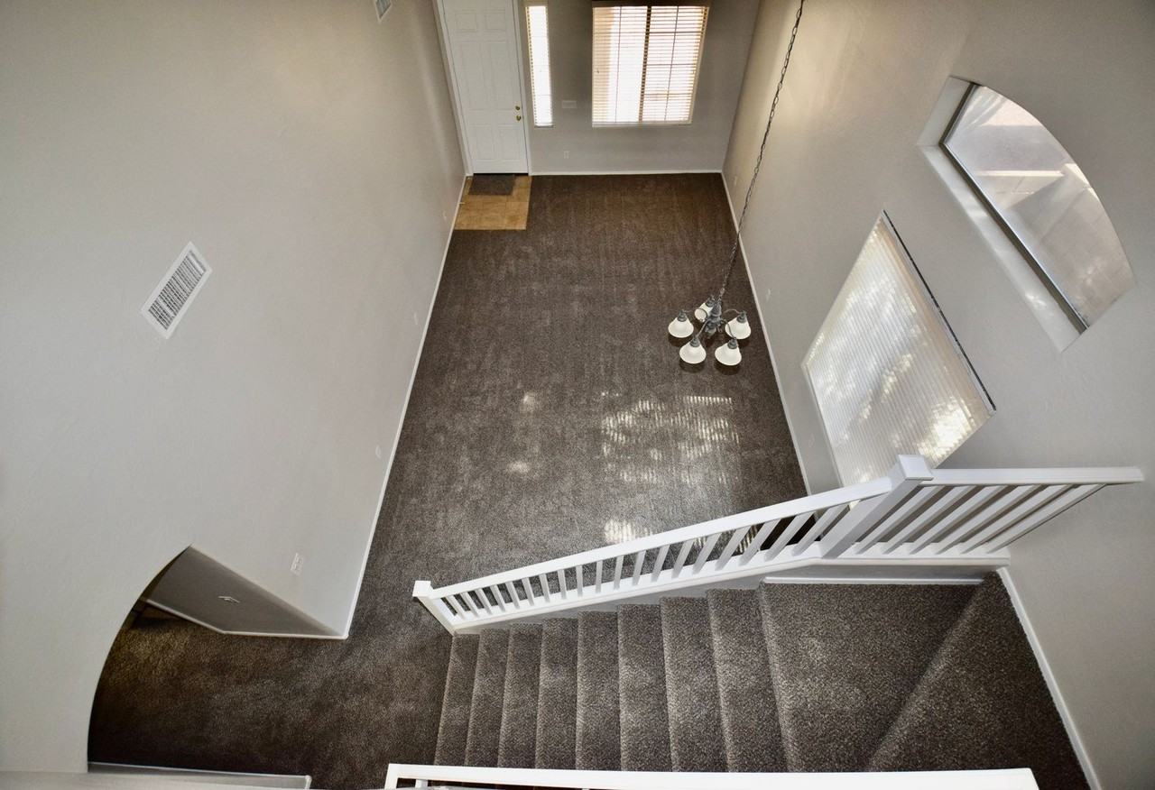 5054 S Stonecreek Blvd - Photo 3 of 21