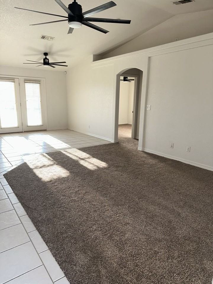 2994 Cisco Dr N - Photo 6 of 24