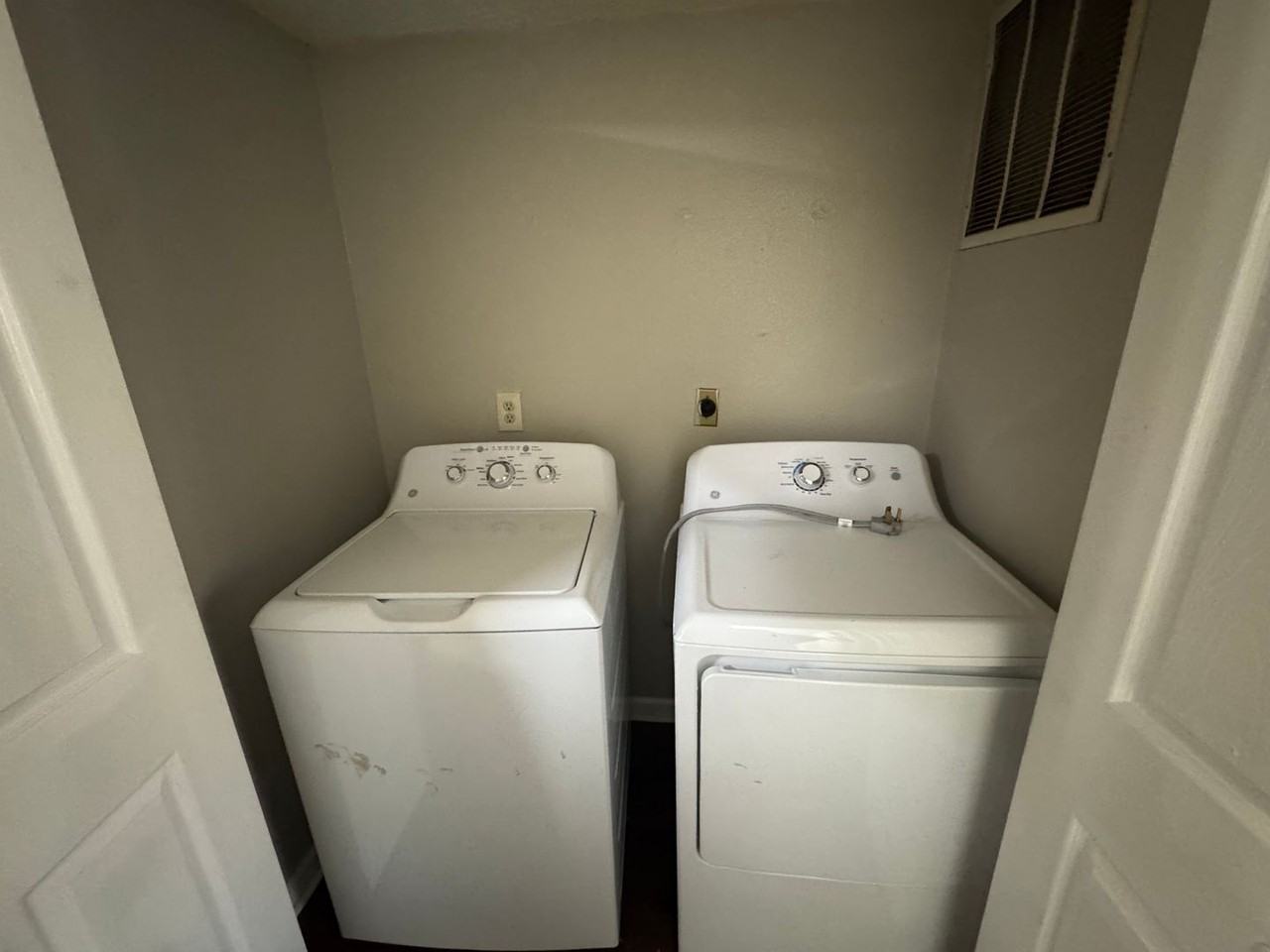 2365 Parrot Ln - Photo 7 of 18