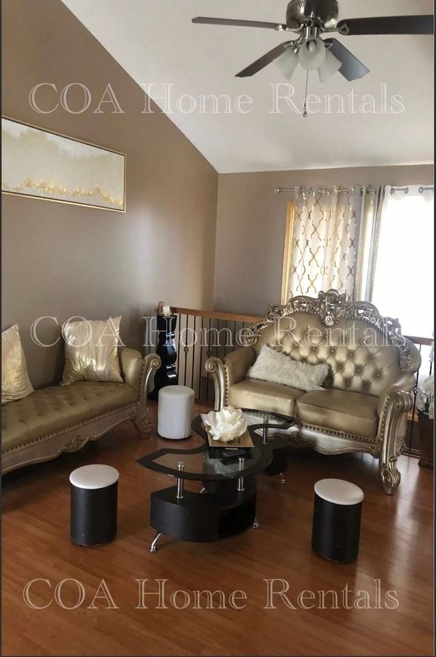 2218 S Beech St - Photo 2 of 12