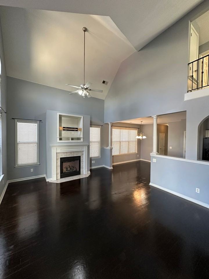 1331 Island Pl E - Photo 3 of 27