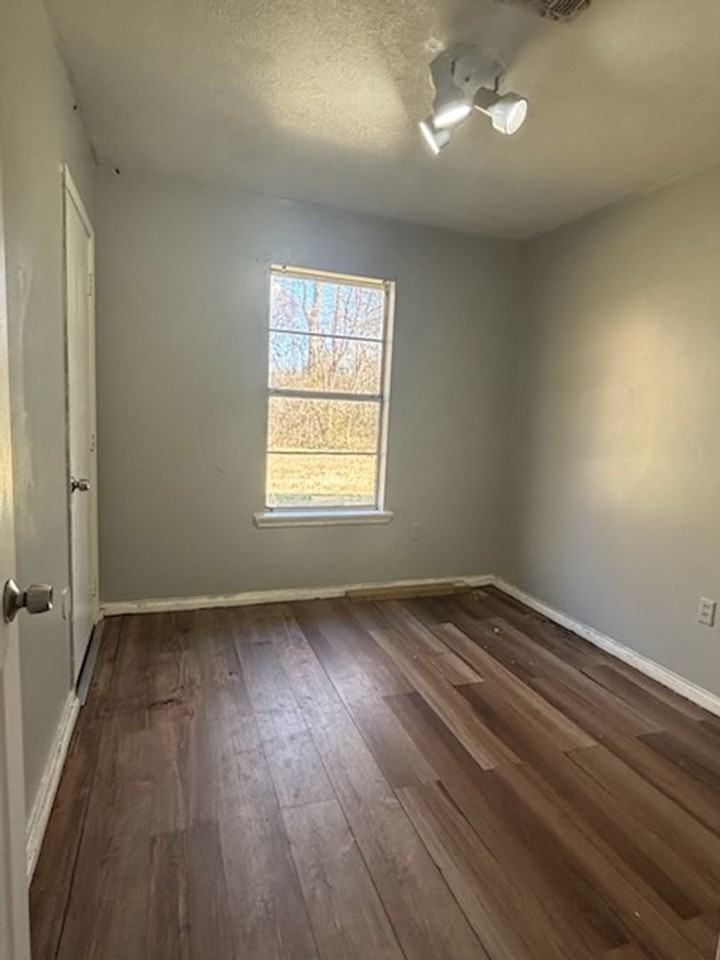 6716 George Washington Dr - Photo 5 of 9