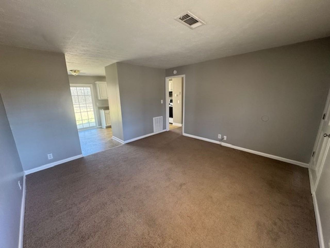 1858 Cannonville Rd - Photo 2 of 10