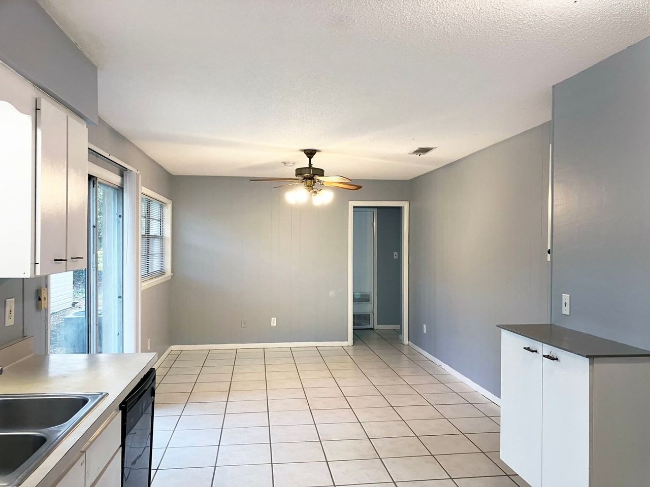 3504 Nw 51st Ave - Photo 4 of 20