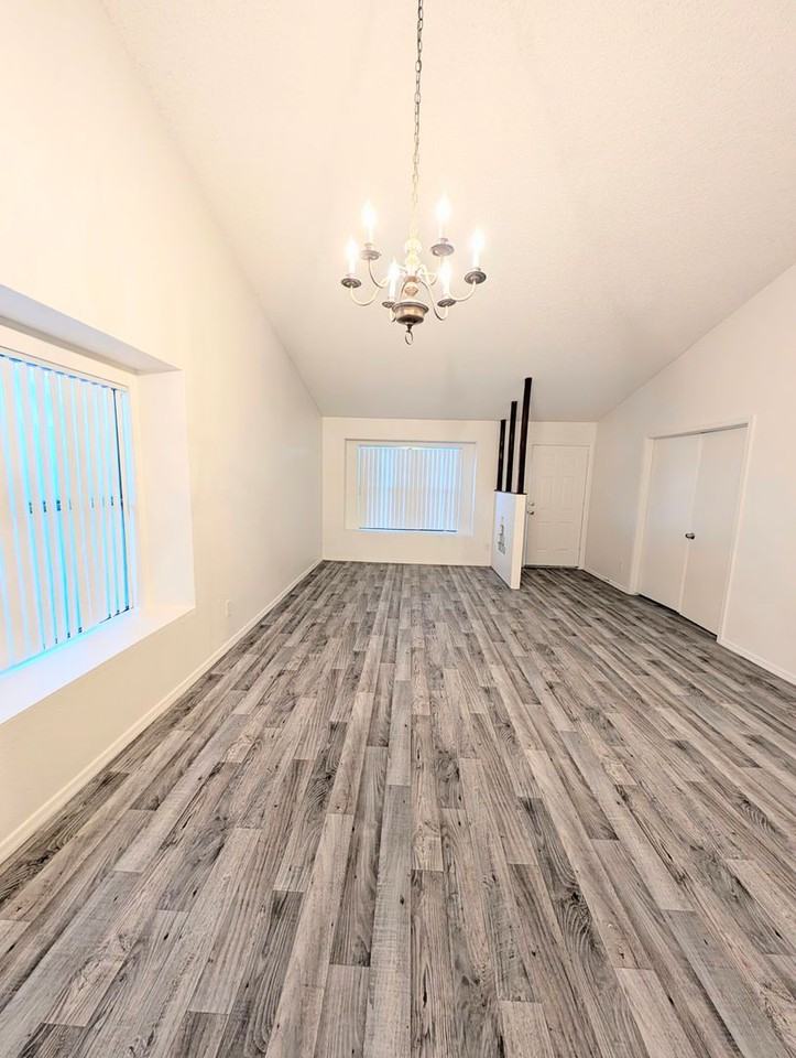 1142 E San Pedro Ave - Photo 3 of 24