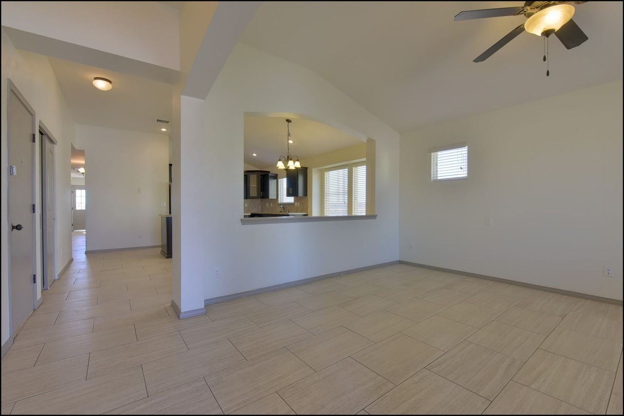 4957 Margarita Talamantes - Photo 4 of 40