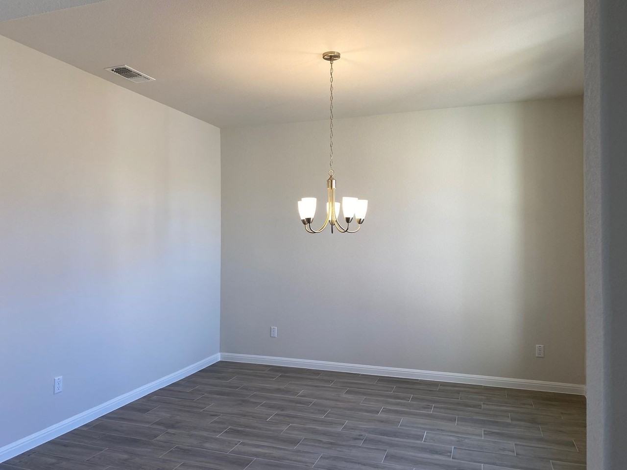 370 Bright Star Ln - Photo 4 of 28