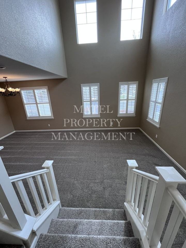 2900 Temescal Dr - Photo 6 of 24