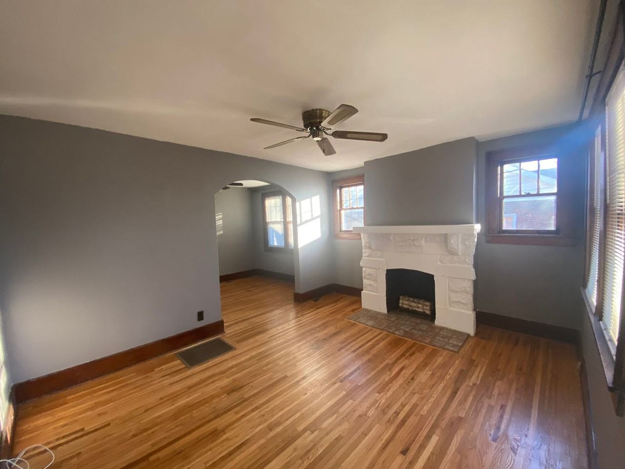 1003 N 16th St - Photo 3 of 17