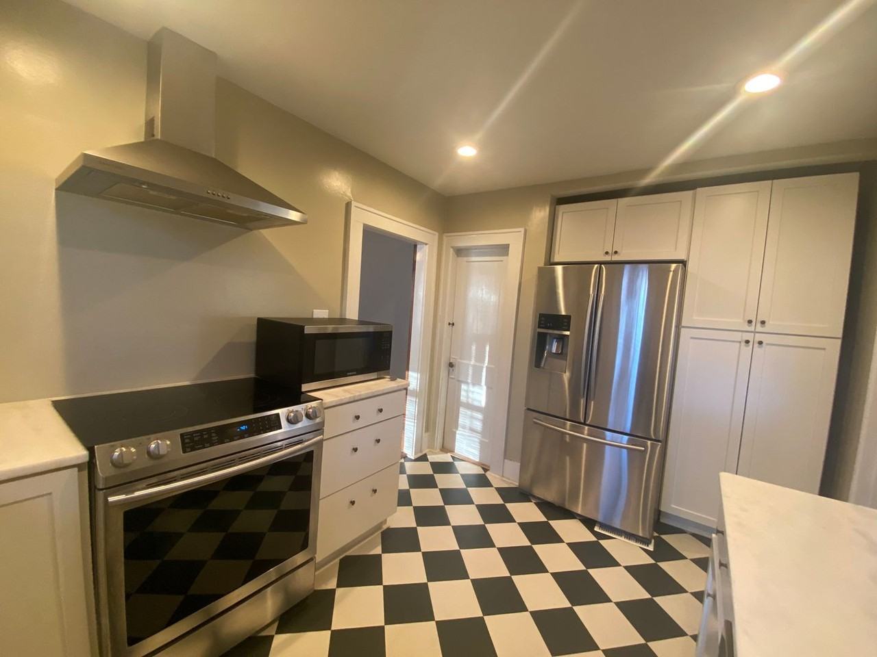 1003 N 16th St - Photo 7 of 17