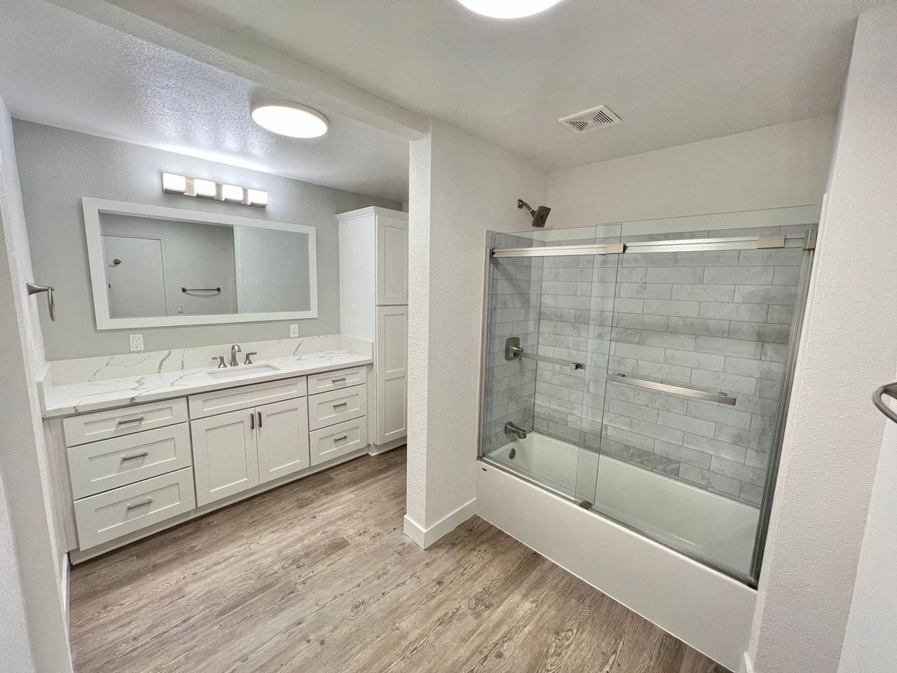 282 Redondo Ave - Photo 6 of 12