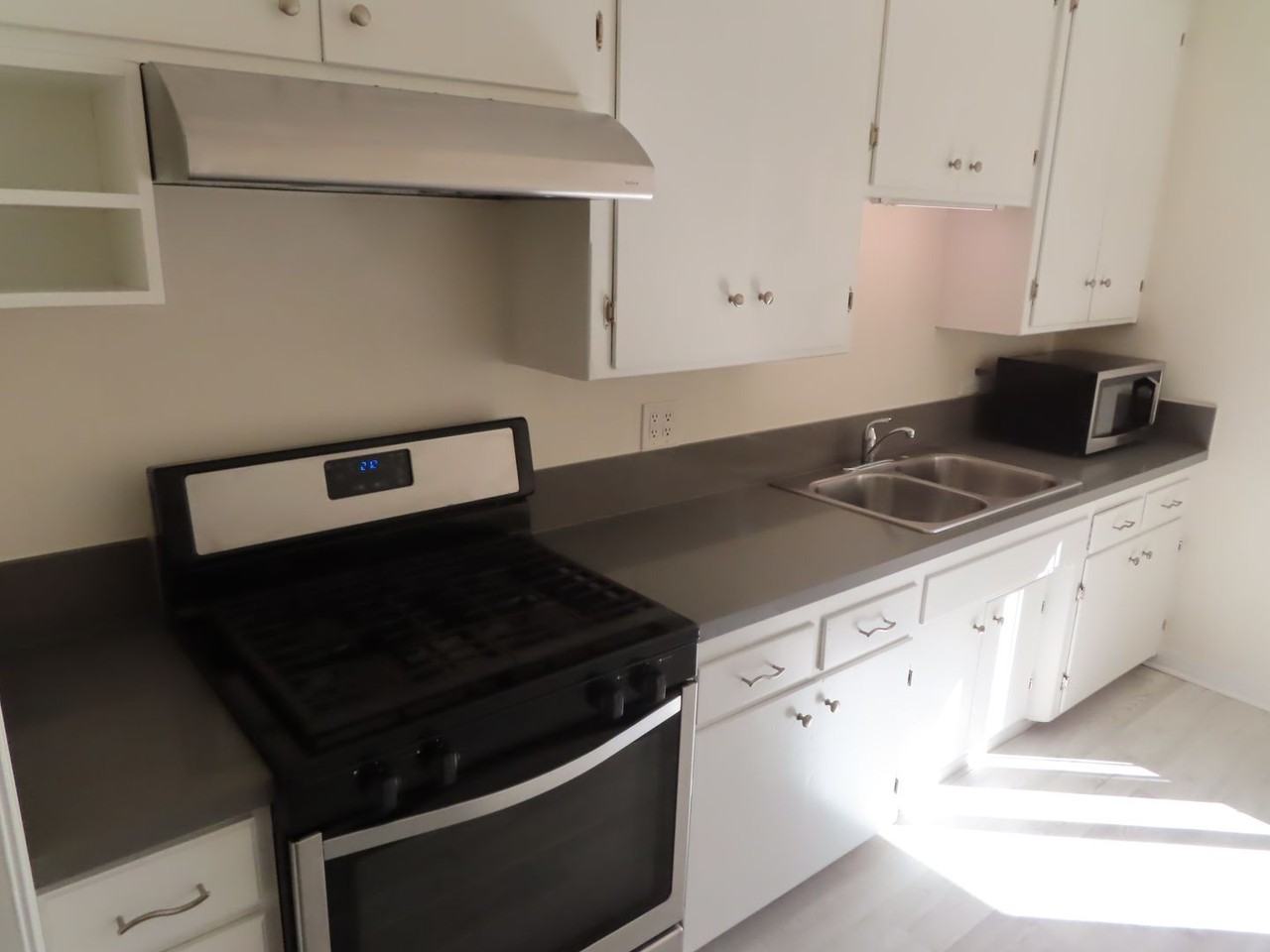 4851 Jessie Ave #B - Photo 6 of 16