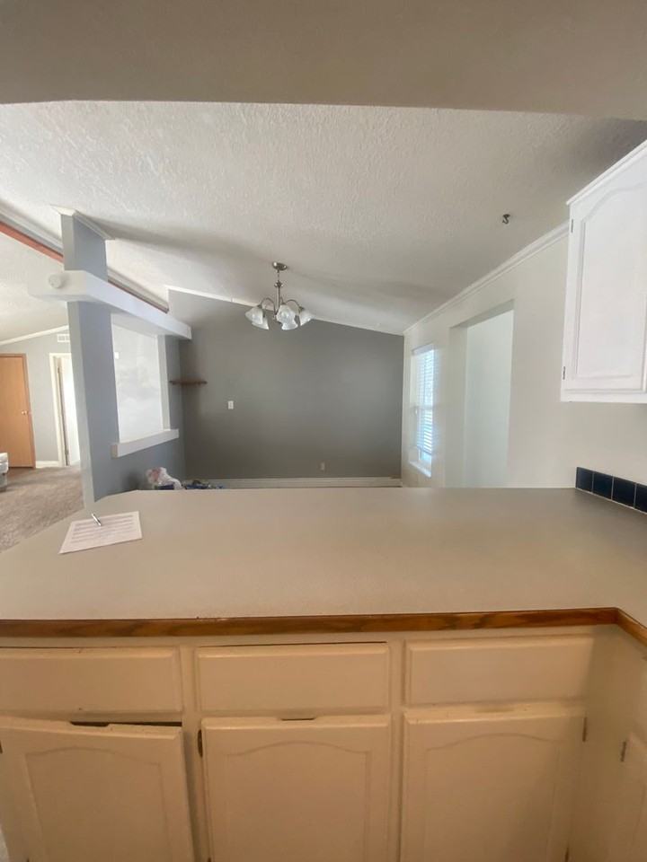 911 E 2970 S - Photo 5 of 23