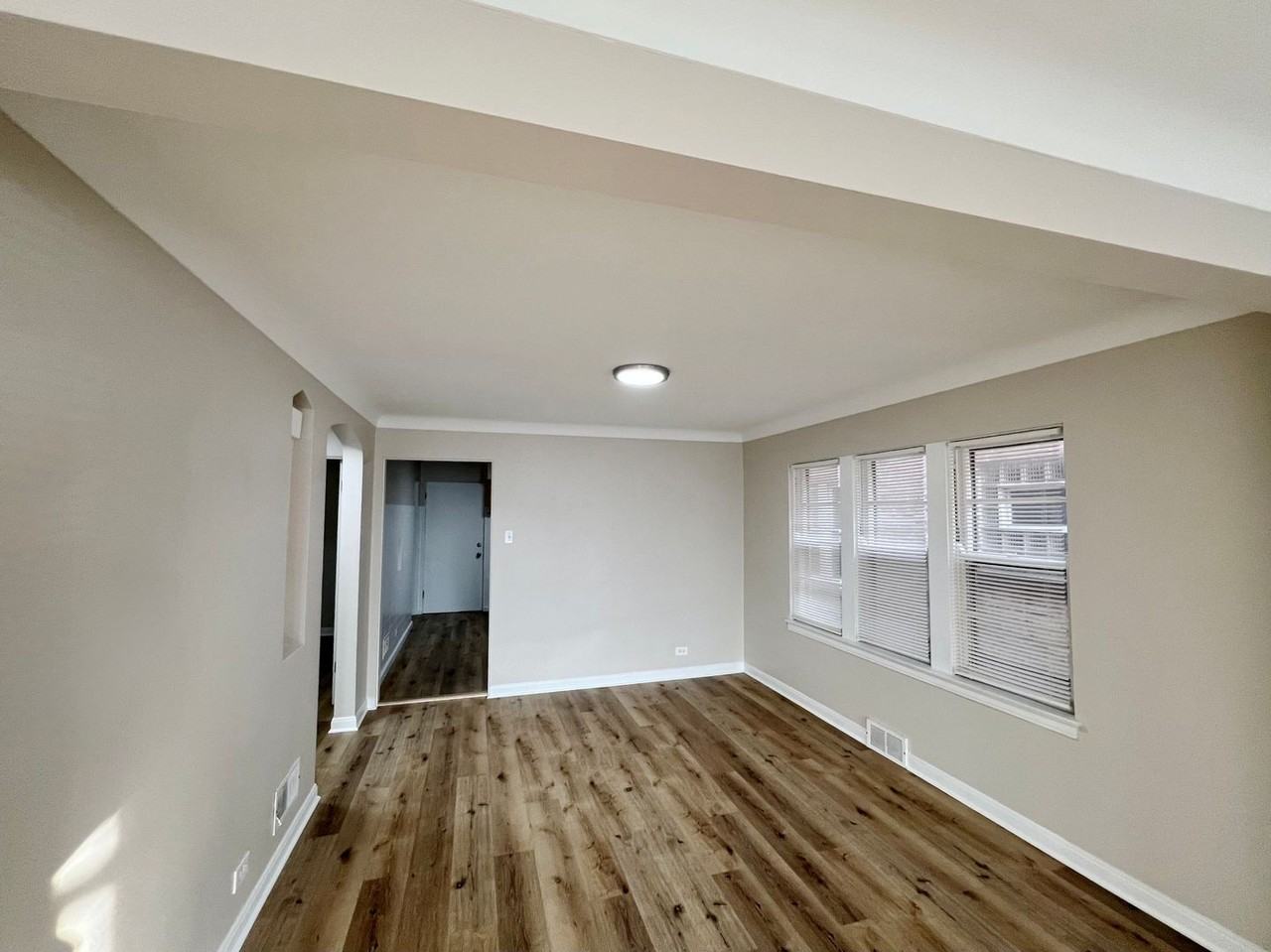 1515 Maple Ave - Photo 5 of 12