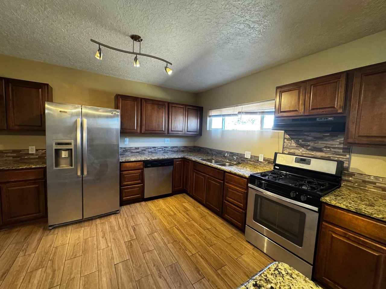 9035 Los Arboles Ave Ne - Photo 3 of 20