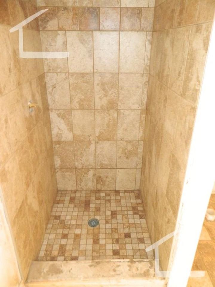 31 Woodstock Ave - Photo 7 of 13
