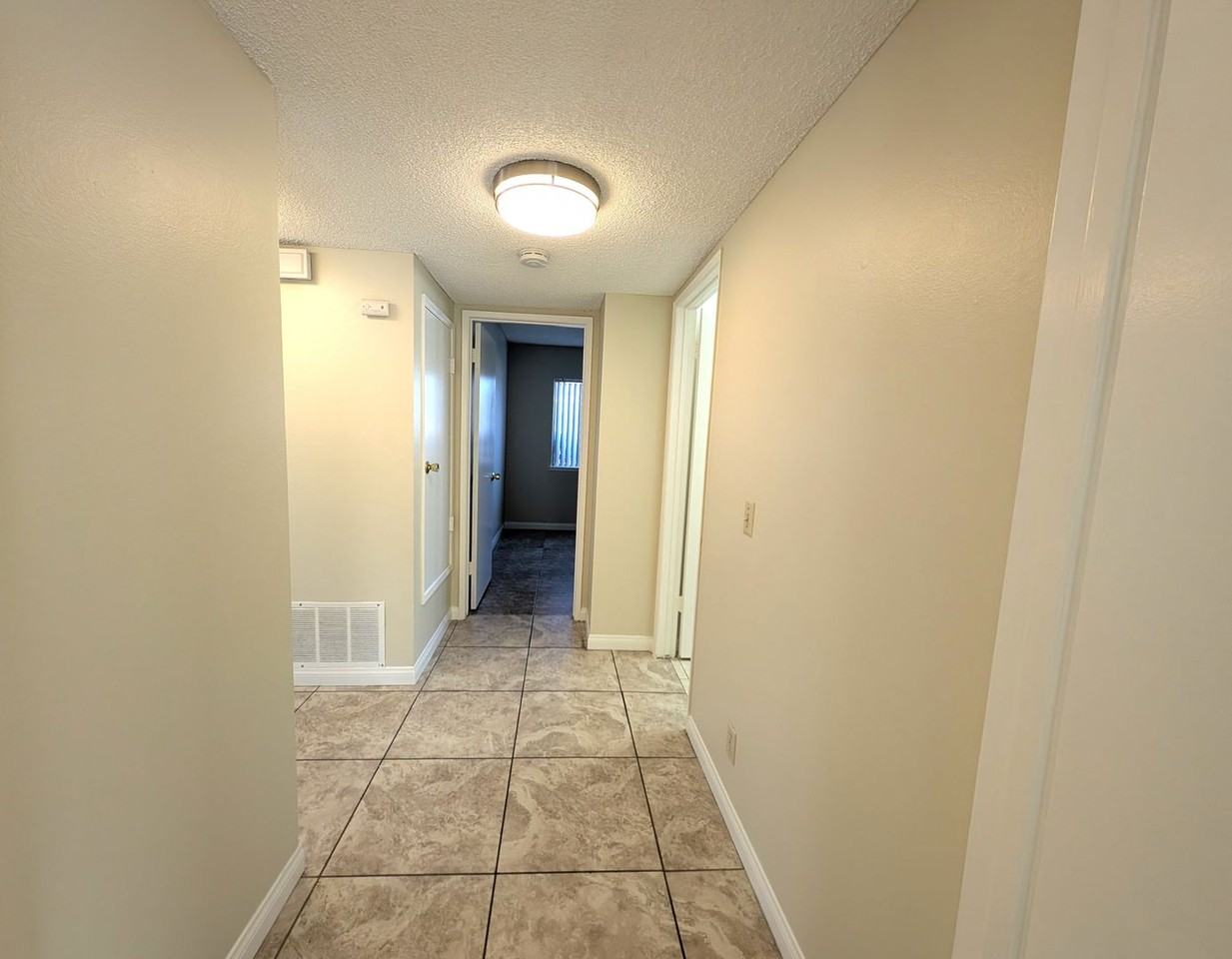 3107 Fernwood Ct - Photo 7 of 33