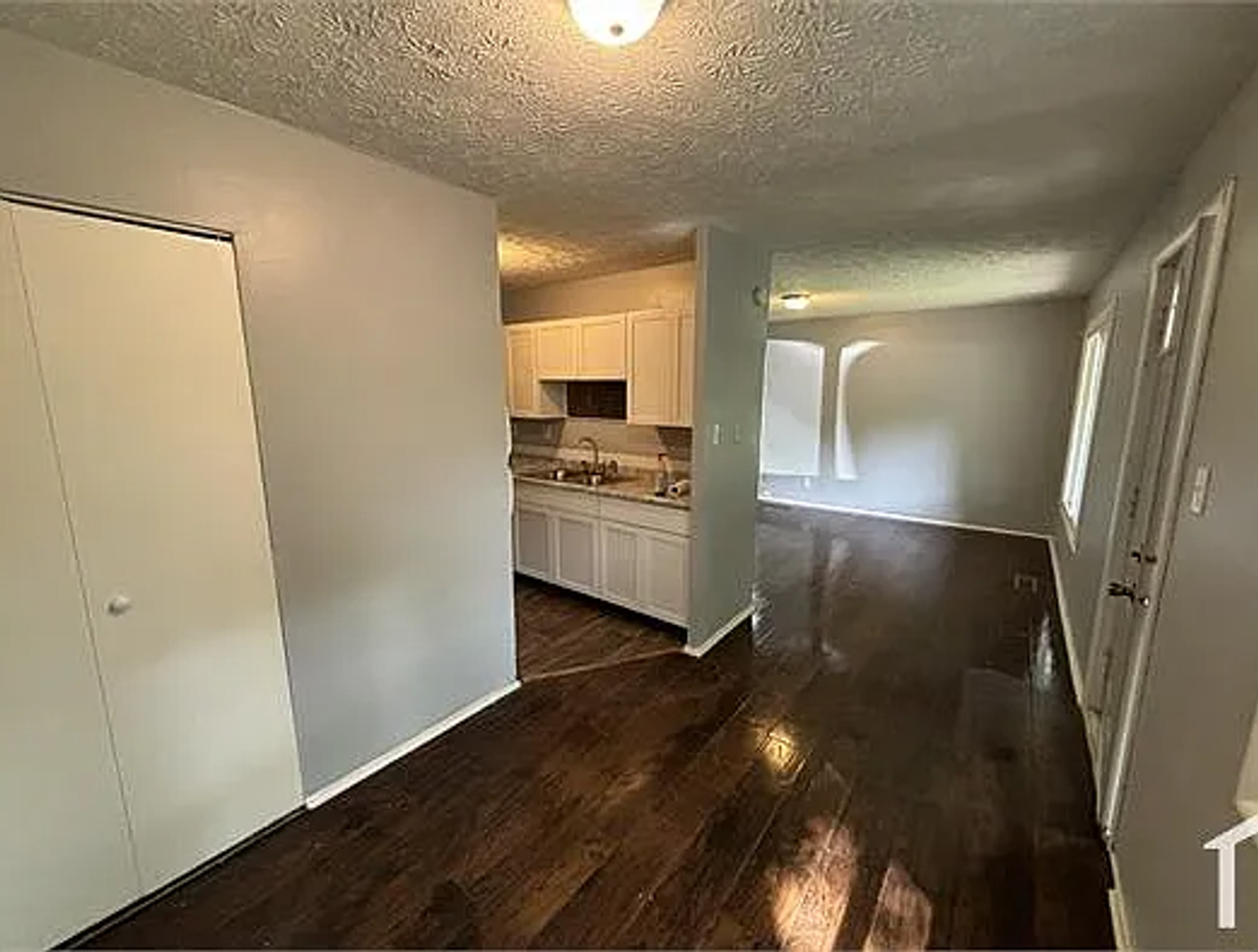 2924 N Euclid Ave - Photo 7 of 11