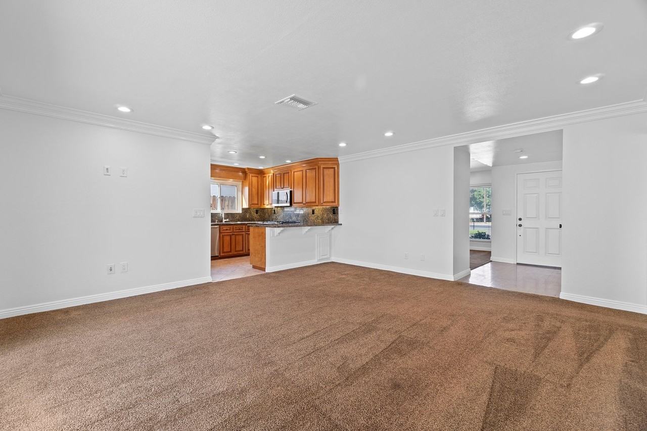 777 W Casmalia St - Photo 7 of 20