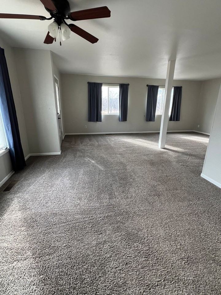 232 E New York St - Photo 4 of 24