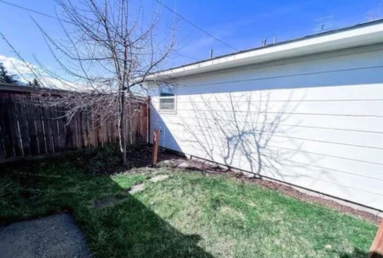 515 E Clark St - Photo 6 of 20