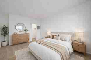 Modern Apartments in Queen Anne – Steps from Climate Pledge Arena! - Photo 1 of 1