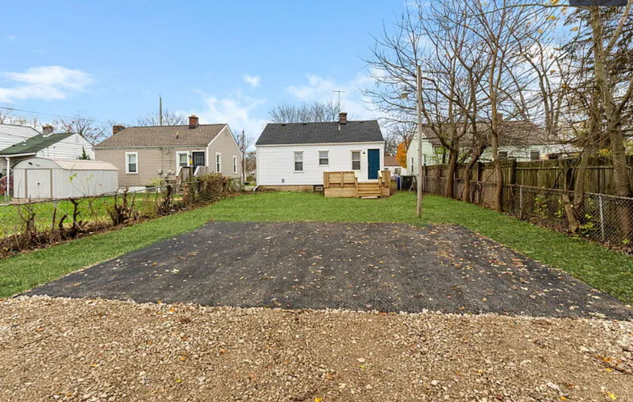 2607 Hiawatha St - Photo 2 of 13