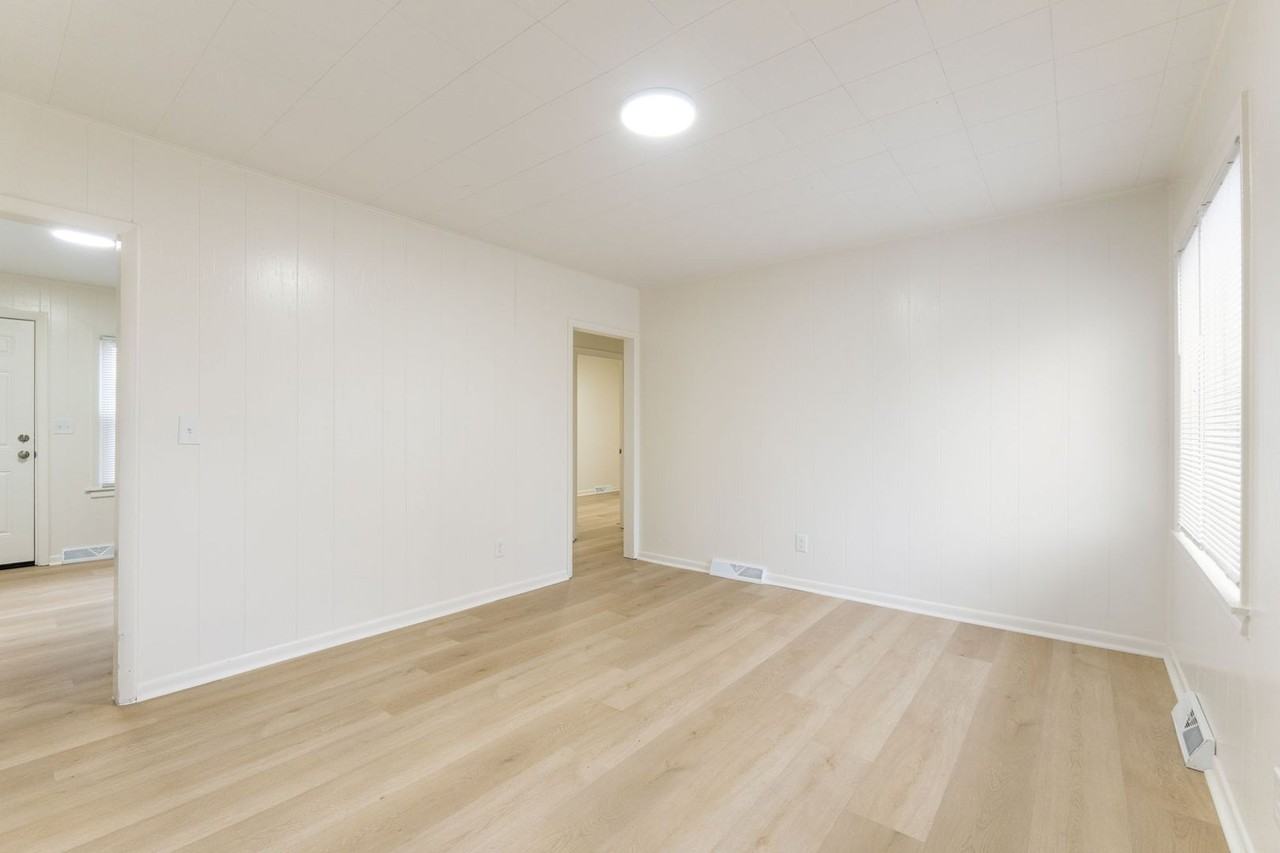 2607 Hiawatha St - Photo 5 of 13