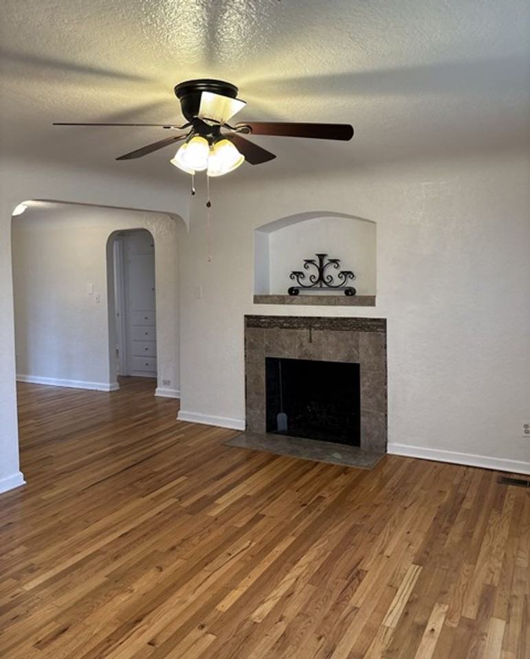 2040 17th St Ne - Photo 2 of 14