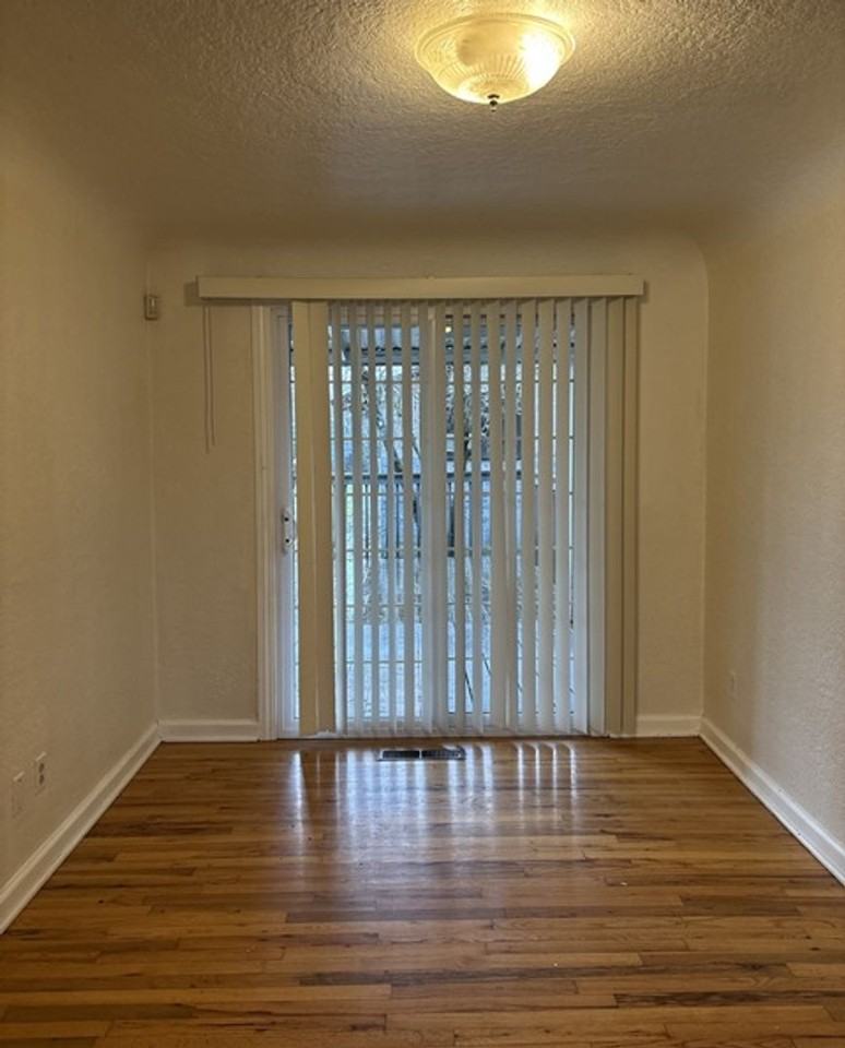 2040 17th St Ne - Photo 5 of 14