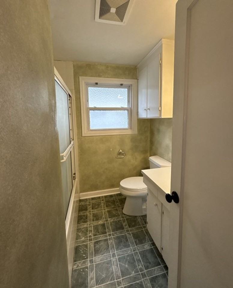 2040 17th St Ne - Photo 7 of 14