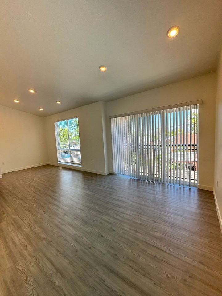 Woods Rose Townhomes - Photo 4 of 50