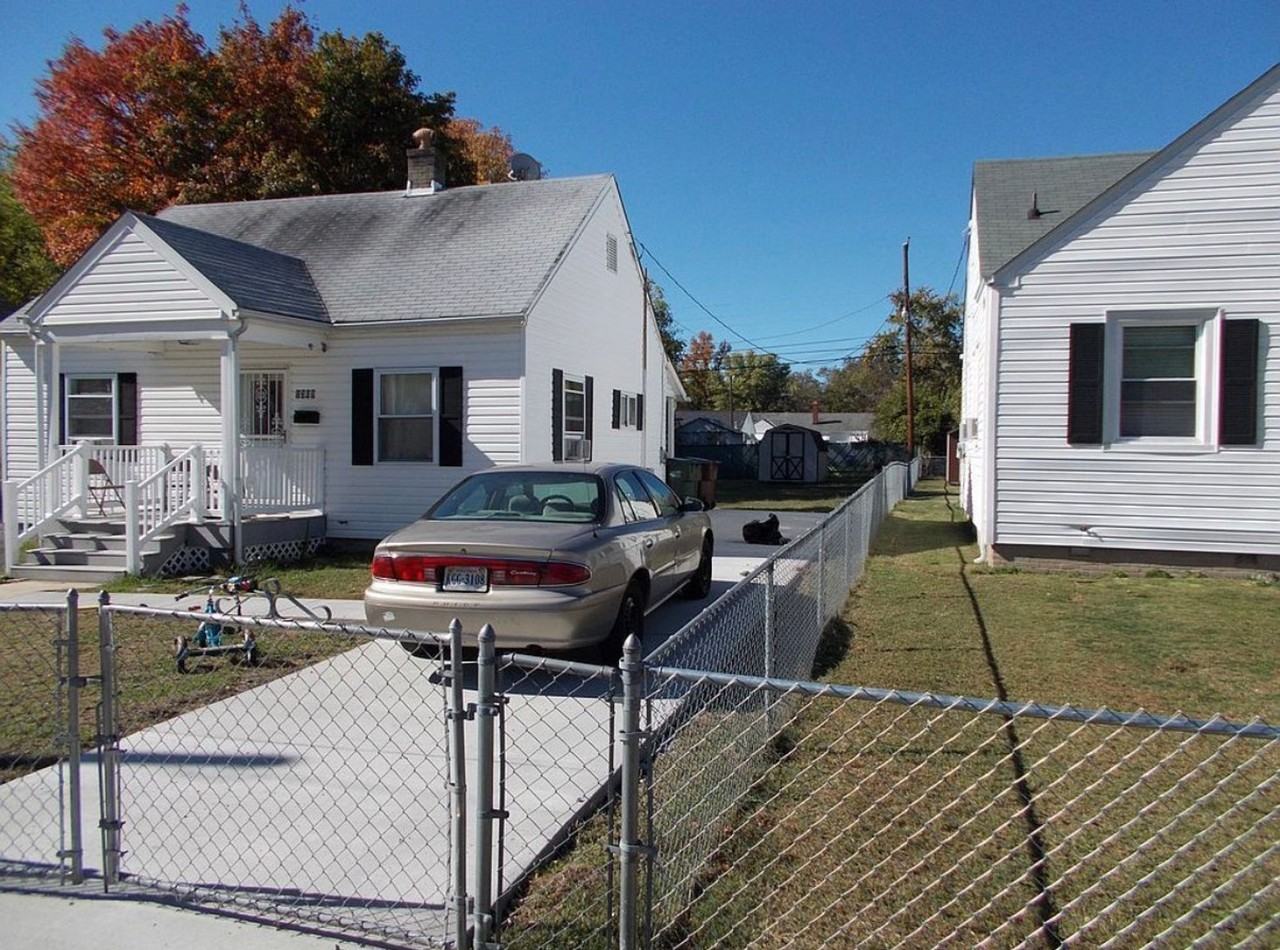 1307 Overlook St - Photo 3 of 5