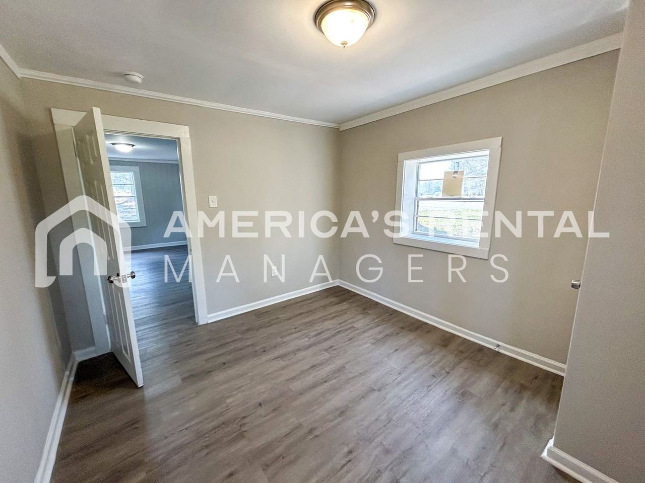 3716 Main St - Photo 7 of 21