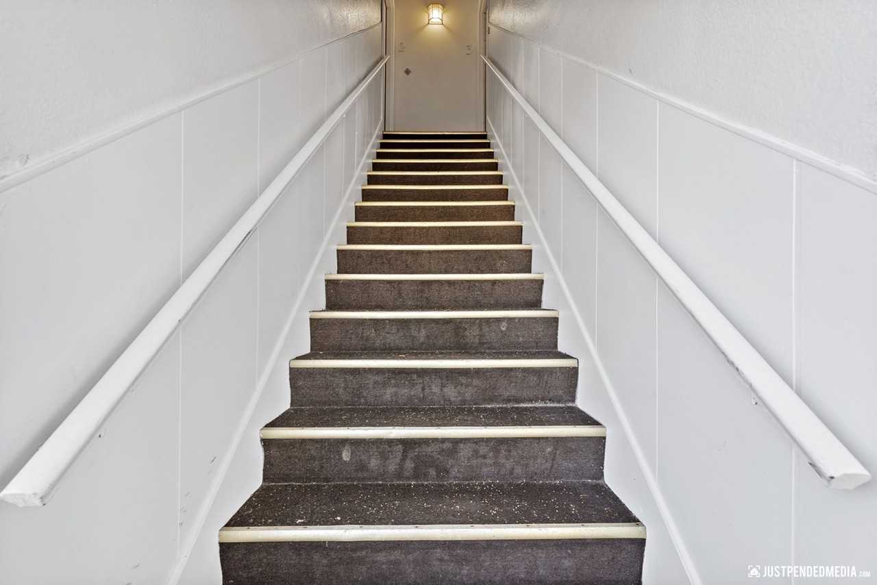 32n2906 - Photo 3 of 5