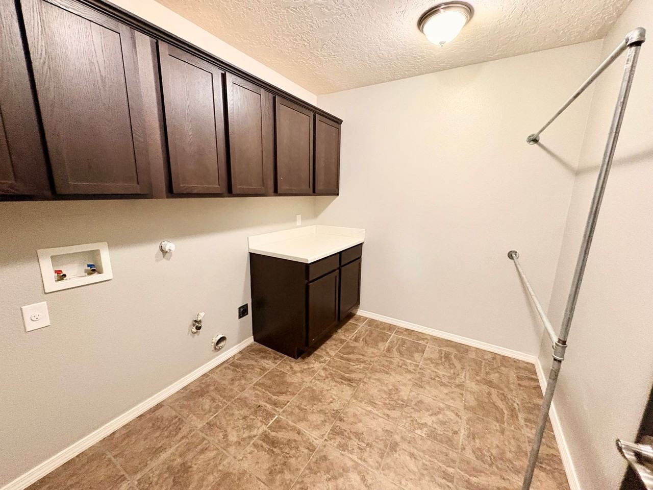 4626 N Backstretch Rd - Photo 4 of 13