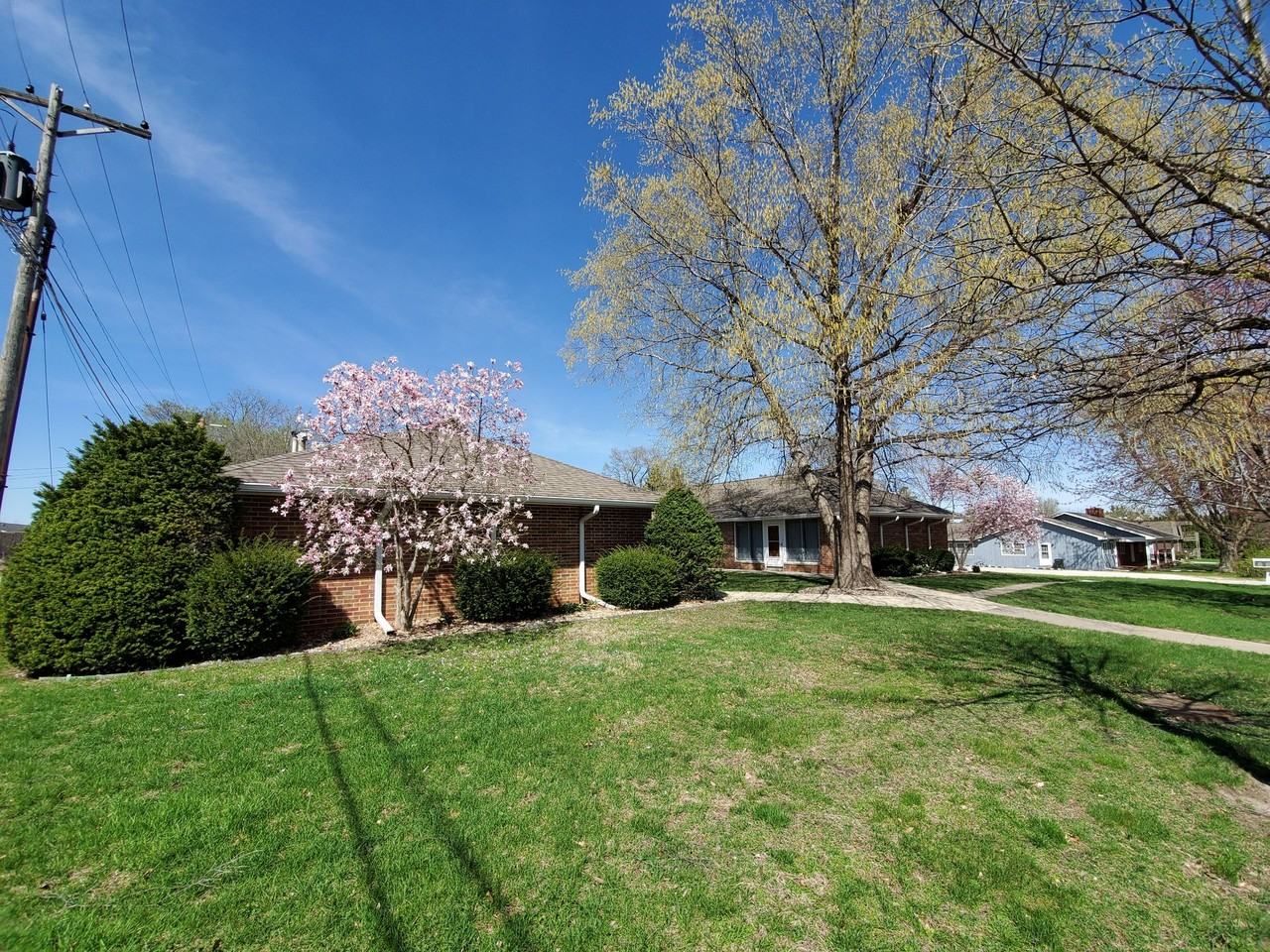 Crescent Drive 2123 - Photo 5 of 5