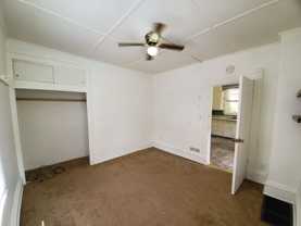 Walnut St 2512 - Photo 1 of 1